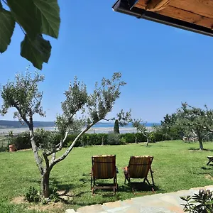 https://casa-coronica.in-istria.net