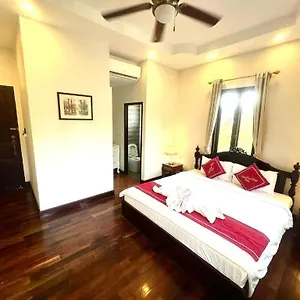 *** Hotel Bouathong Laos